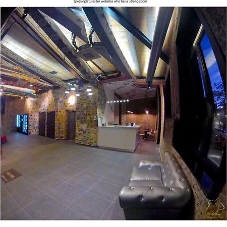 Nekotel Concept Art Hotel Saint-Gilles Екстериор снимка