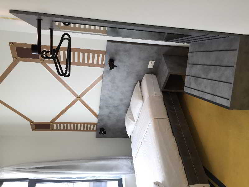 Nekotel Concept Art Hotel Saint-Gilles Екстериор снимка